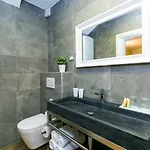 Pool Premium فيرسار