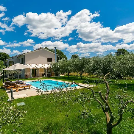 Apartment Pool Premium Vrsar